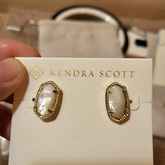 **** SOLD ***** Kendra Scott Gold Stud Earrings in Ivory Pearl - Picture 3 of 10